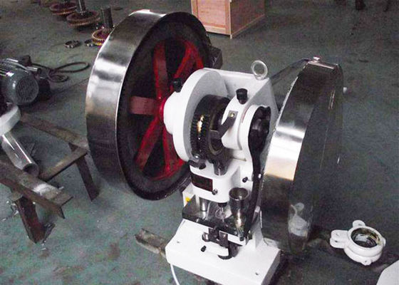 GMP 6mmのタブレットの出版物機械単一の穿孔器の丸薬圧縮機